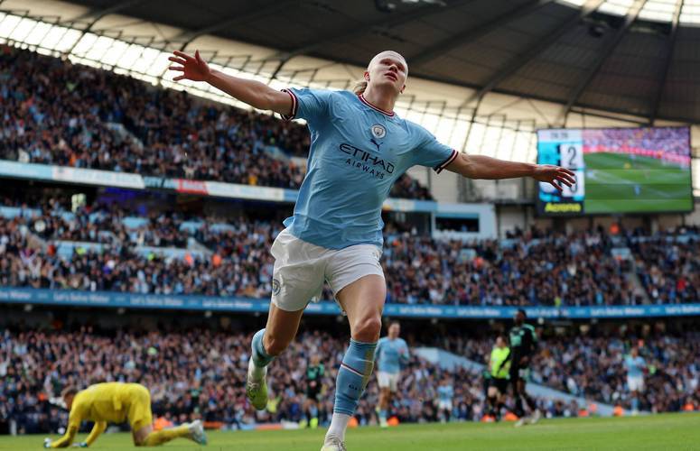 亚博体育官方下载-最后时刻胜出引发热议！，哈兰德在DWG比赛中败北观众掌声雷动-亚博体育官方下载