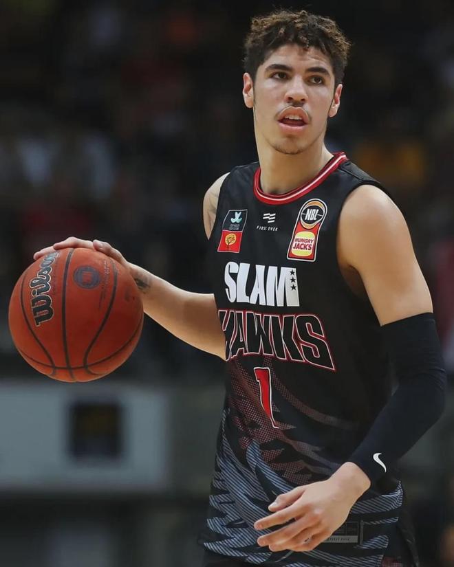 Yabo-布莱顿迎欧联关键赛，今夜复出首秀，质疑声仍在，球队文化再被提及的简单介绍-Yabo